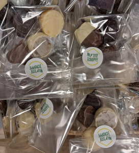 Ballotins de chocolats réalisés par les bénévoles de Ma P'tite Echoppe.